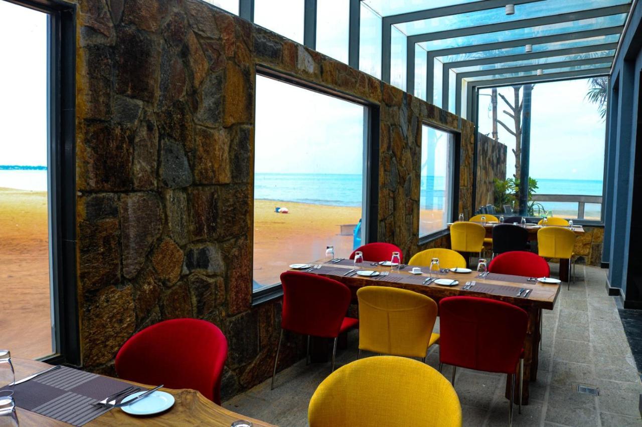 Earl'S Regent Negombo Exterior foto