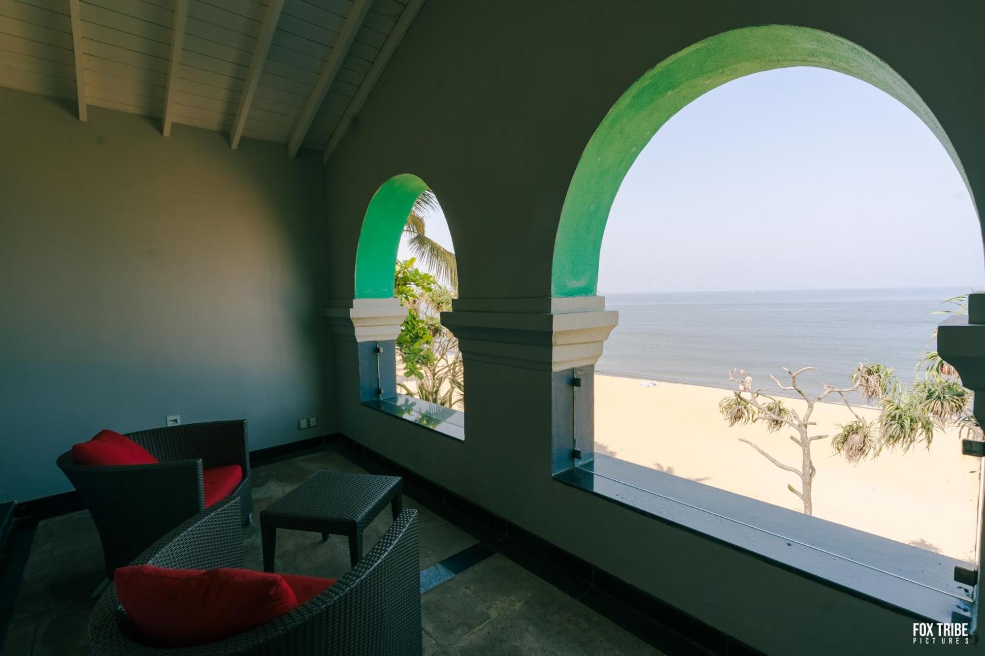 Earl'S Regent Negombo Exterior foto
