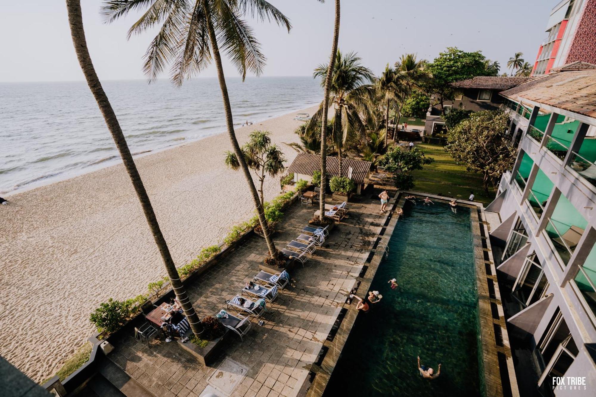 Earl'S Regent Negombo Exterior foto